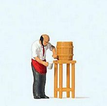 Load image into Gallery viewer, Preiser 28192 HO Scale Man Pouring Draft Beer