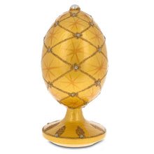 Load image into Gallery viewer, 1897 Coronation Royal Wooden Egg