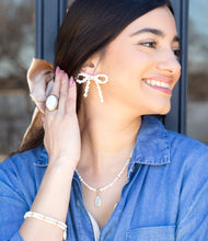 Load image into Gallery viewer, Freshwater White Pearl Bow Post Earrings