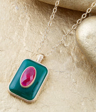 Load image into Gallery viewer, Green Onyx Stacked Red Quartz Golden Pendant Necklace