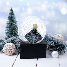 Load image into Gallery viewer, Graduation Hat &amp; Diploma Glass Water Snow Globe