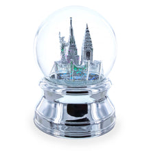 Load image into Gallery viewer, New York City Skyline with Silver Base Water Snow Globe