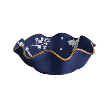 Load image into Gallery viewer, Deck the Halls Scalloped Bowls with 22K Gold Accent