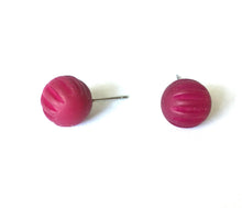 Load image into Gallery viewer, Violet Matte Corrugated Ball Stud Earrings