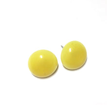 Load image into Gallery viewer, Pale Yellow Moonglow Retro Button Stud Earrings
