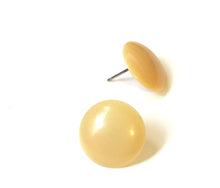 Load image into Gallery viewer, Khaki Beige Vintage Lucite Disc Stud Earrings