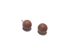 Load image into Gallery viewer, Caramel Brown Marbled Matte Ball Studs