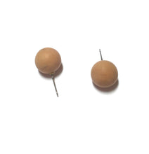 Load image into Gallery viewer, Camel Brown Matte Marbled Ball Stud Earrings