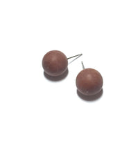 Load image into Gallery viewer, Caramel Brown Marbled Matte Ball Studs