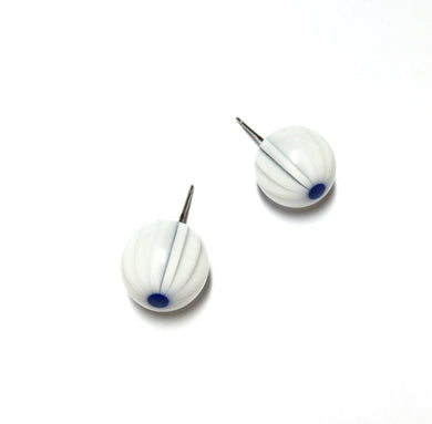 White Daisy Flower Ball Stud Earrings