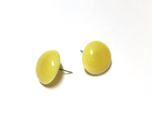 Load image into Gallery viewer, Pale Yellow Moonglow Retro Button Stud Earrings