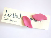 Load image into Gallery viewer, Pink Feather Stud Earrings