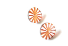 Load image into Gallery viewer, Tortoise &amp; Clear Striped Starburst Disc Stud Earrings