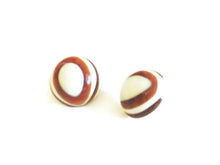 Load image into Gallery viewer, Tortoise &amp; Cream Marbled Bullseye Retro Button Stud Earrings