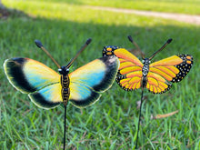 Load image into Gallery viewer, Realistic Butterfly Garden Stake