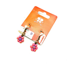 Load image into Gallery viewer, Ceramic Daisy Earring