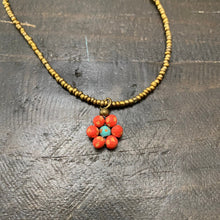 Load image into Gallery viewer, Ceramic Daisy Necklace