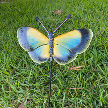 Load image into Gallery viewer, Realistic Butterfly Garden Stake