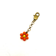 Load image into Gallery viewer, Ceramic Daisy Keychain