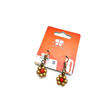 Load image into Gallery viewer, Ceramic Daisy Earring