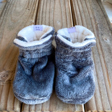 Load image into Gallery viewer, Classic Style Booties 0-6 Months - 4.5" Sole Ready to Ship