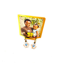 Load image into Gallery viewer, Ceramic Daisy Earring