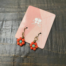 Load image into Gallery viewer, Ceramic Daisy Earring