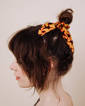 Load image into Gallery viewer, Boogie Shoes - Scrunchie Tie