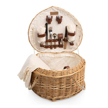 Load image into Gallery viewer, Heart Picnic Basket