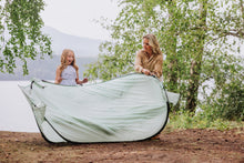 Load image into Gallery viewer, Manta Portable Beach Tent