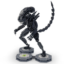 Load image into Gallery viewer, Aliens Xenomorph - Custom MOC made using LEGO parts