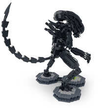Load image into Gallery viewer, Aliens Xenomorph - Custom MOC made using LEGO parts