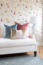 Load image into Gallery viewer, Hydrangea Light Blue Ginger Jar Lamp