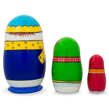 Load image into Gallery viewer, Set of 3 Snowman Family Wooden Nesting Dolls 4.25 Inches
