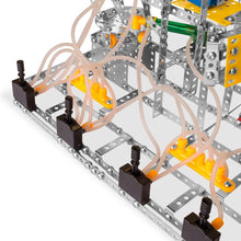 Load image into Gallery viewer, Functioning Crane Claw with Air Pressure Construction Model Kit (907 Pieces)