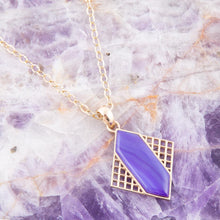 Load image into Gallery viewer, Motif Purple Agate and Golden Bronze Pendant Necklace