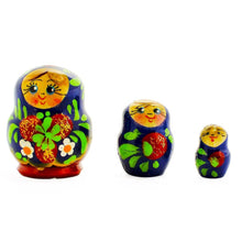 Load image into Gallery viewer, Set of 3 Miniature Flowers Nesting Dolls 2 Inches