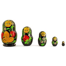 Load image into Gallery viewer, Set of 5 Strawberries Nesting Dolls 3.5 Inches