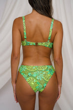 Load image into Gallery viewer, Kiwi Isla Top