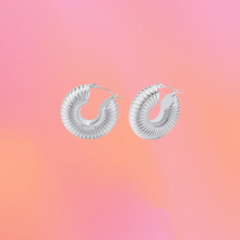Load image into Gallery viewer, Chunky Ribbed Titanium Hoop