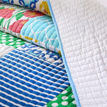 Load image into Gallery viewer, Tache Cotton Dreamy Meadow Patchwork Floral Quilt Set (JHW-568)