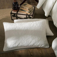 Load image into Gallery viewer, Tache Cotton Ivory White Paisley Damask Matelassé Powder Snow Pillow Sham (JHW-643)