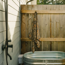 Load image into Gallery viewer, Realtree Performance Quick-Dry Travel Towel