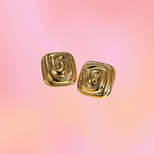 Load image into Gallery viewer, Titanium Chunky Spiral Studs