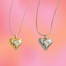 Load image into Gallery viewer, The Queens Shimmering Necklace