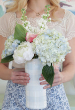 Load image into Gallery viewer, Gingham Column Vase