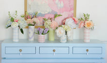 Load image into Gallery viewer, Gingham Column Vase