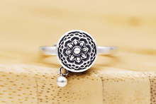 Load image into Gallery viewer, Instant Calm Ring - The Fidget Ring Spinner For Anxiety Relief.