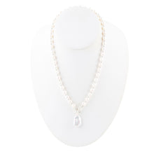 Load image into Gallery viewer, Sunday Best Pearl Toggle Necklace