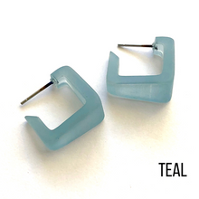 Load image into Gallery viewer, Bermuda Hoop Earrings